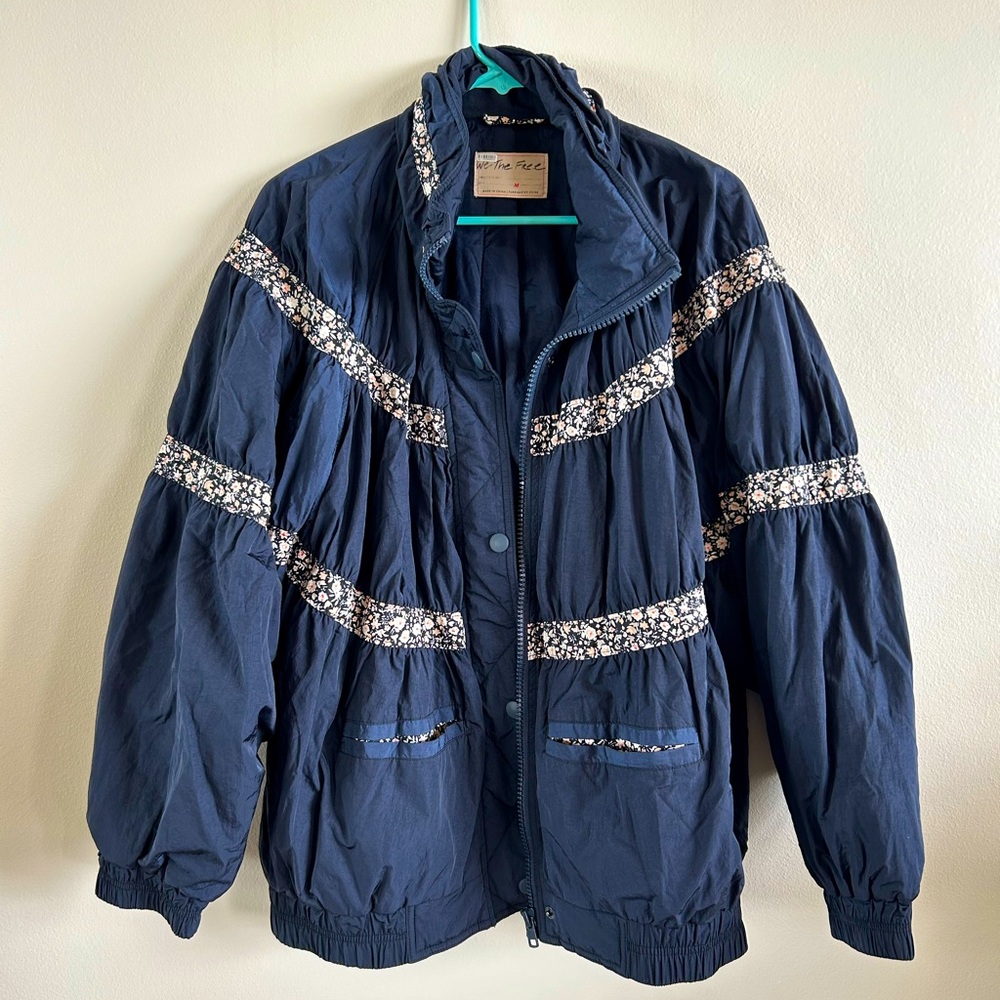 Free People On My Mind, bomber retro jacket, navy blue floral